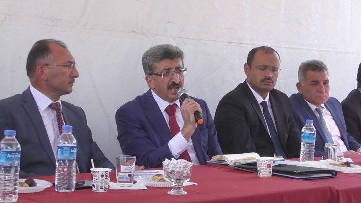 Vali Bilmez Çadırda Halkı Dinledi G4