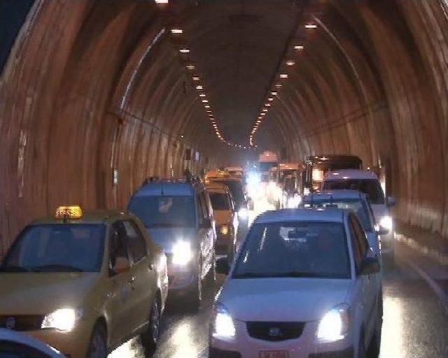 Dolmabahçe Caddesi 2 Saat Sonra Trafiğe Açıldı