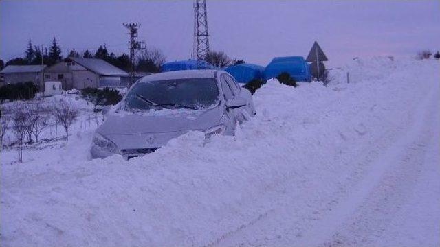 Tekirdağ-hayrabolu Yolu 48 Saattir Ulaşıma Kapalı