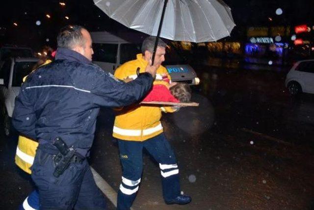Mağazada Asans&ouml;r &Uuml;&ccedil;&uuml;nc&uuml; Kattan D&uuml;şt&uuml;: 5 Yaralı 2