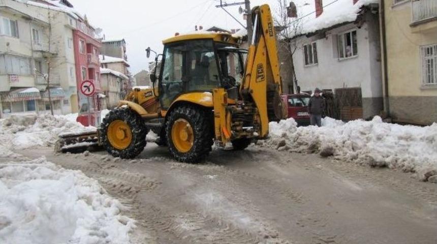 Hisarcık&rsquo;ta Karla M&uuml;cadele &Ccedil;alışmaları