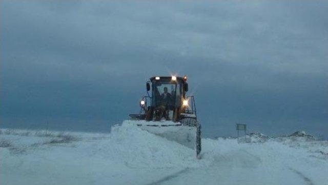 Tekirdağ’Da Kar Nedeniyle Ulaşım Aksadı