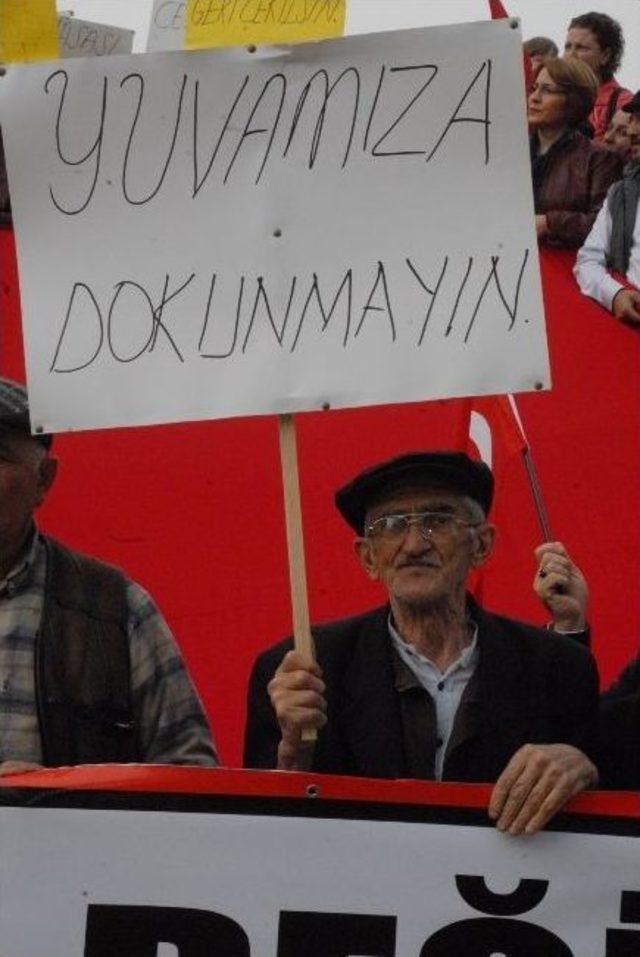 2b Tepkisi Mahalleliyi Sokağa Döktü