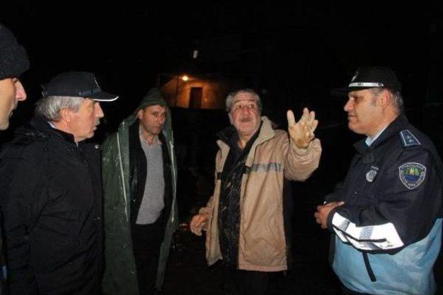 Zonguldak&rsquo;Ta Heyelan Nedeniyle 6 Ev Boşaltıldı 1