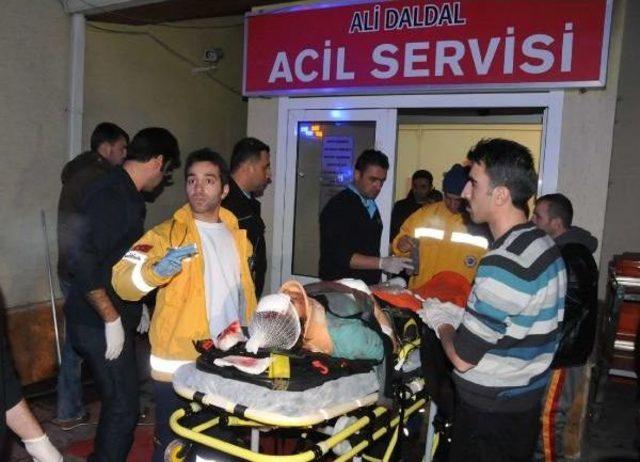 Sivas ta Yolcu Otobüsü Devrildi: 51 Yaralı 1