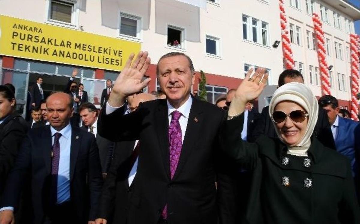 Cumhurbaşkanı Erdoğan, Pursaklar Mesleki Ve Teknik Anadolu Lisesi&rsquo;ni Ziyaret Etti