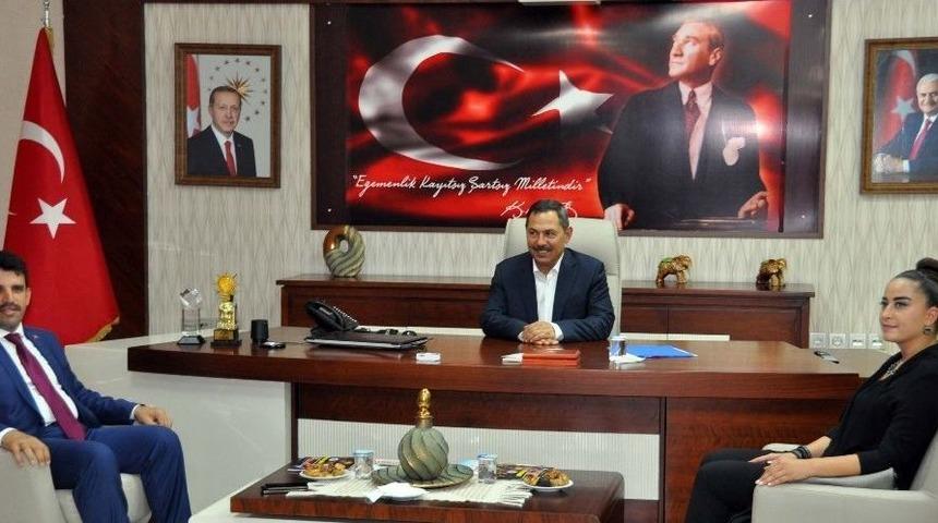 Ak Parti Yeni İl&ccedil;e Y&ouml;netimi Başkan Uysal&rsquo;ı Ziyaret Etti