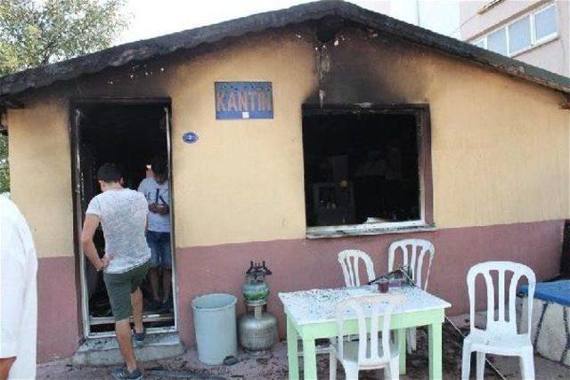 Okul Kantininde Yangın Çıktı