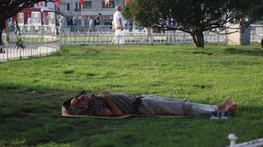 Sıcak Hava İstanbulluları Bunalttı