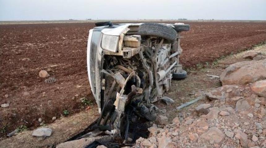 Siverek&rsquo;Te Minib&uuml;s Devrildi: 5 Yaralı