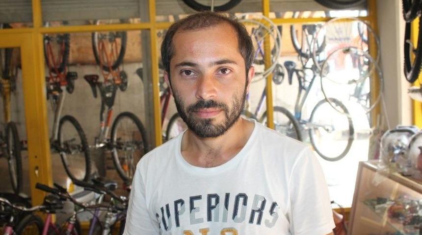 İşsiz Gence &Ccedil;ekilişten 500 Bin Tl Değerinde Porsche &Ccedil;ıktı