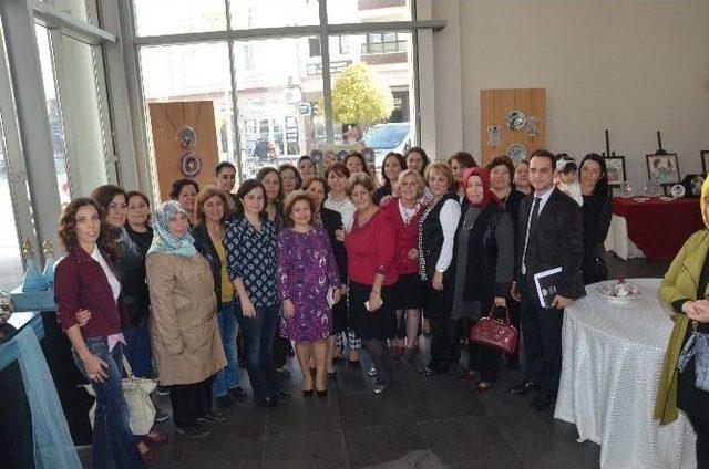 Akhisar&rsquo;da &Ccedil;ini Sergisi A&ccedil;ıldı 2