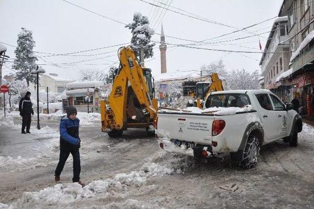 Dursunbey Belediyesi’nde Tatiller İptal Edildi