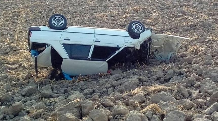 Otomobil Tarlaya U&ccedil;tu