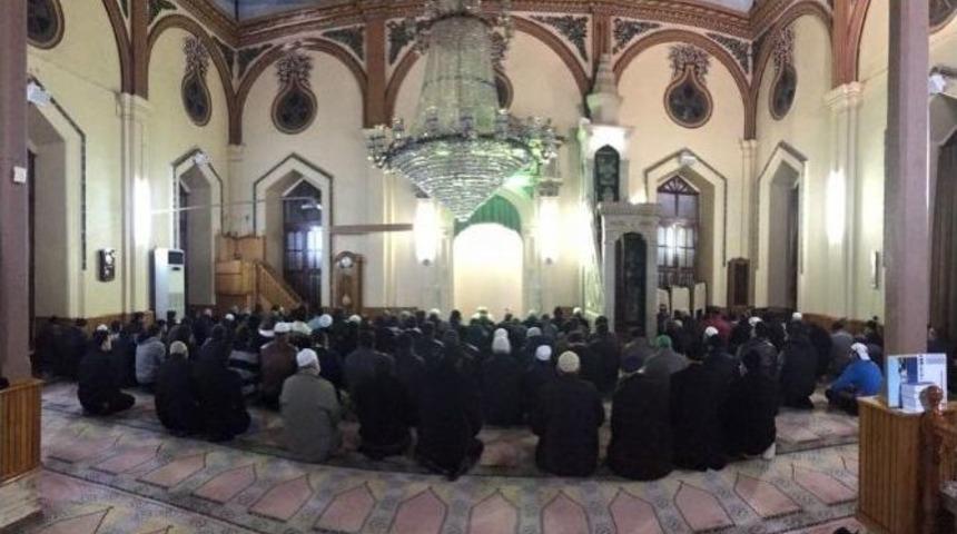 Aydınlı Gen&ccedil;ler Sabah Namazında Buluştu