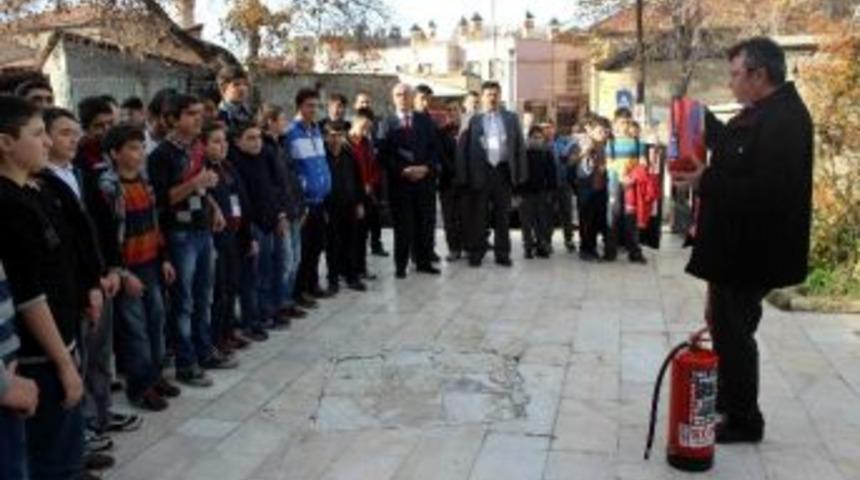 Kur&rsquo;an Kursu&rsquo;nda Yangın Tatbikatı