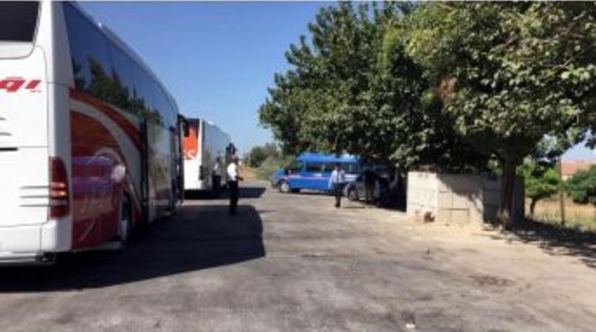 Otob&uuml;steki Yolcunun Sırt &Ccedil;antasından Esrar &Ccedil;ıktı