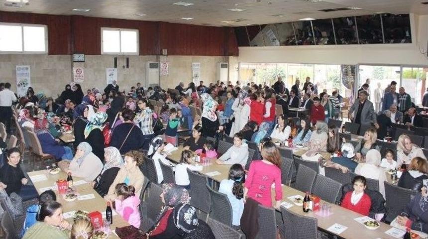 Adana Dosteller Kardeşleri Buluşturdu