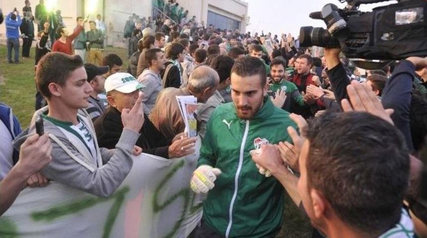 Bursaspor&rsquo;a Fenerbah&ccedil;e Ma&ccedil;ı &Ouml;ncesi Taraftar Morali