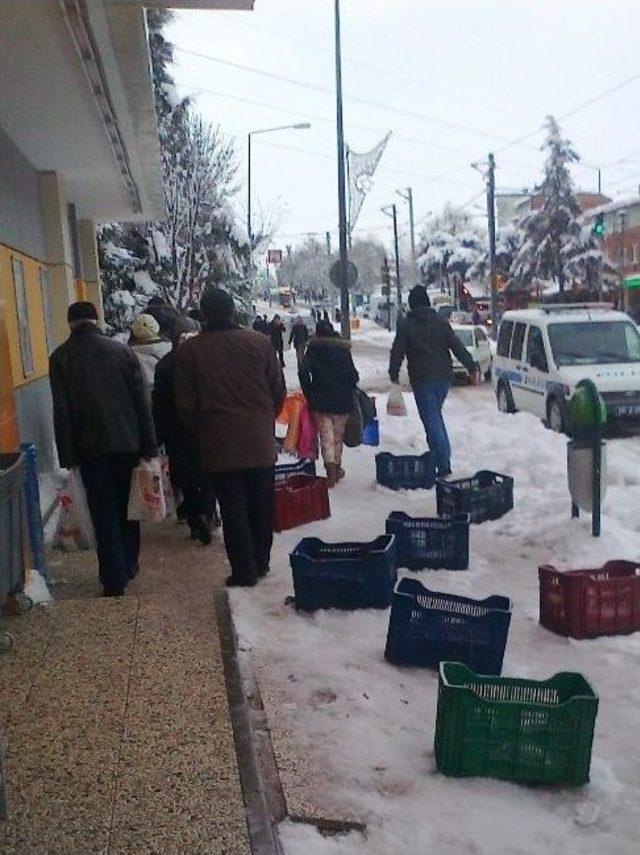 Çatıdan Düşebilecek Kar İçin İlginç Önlem