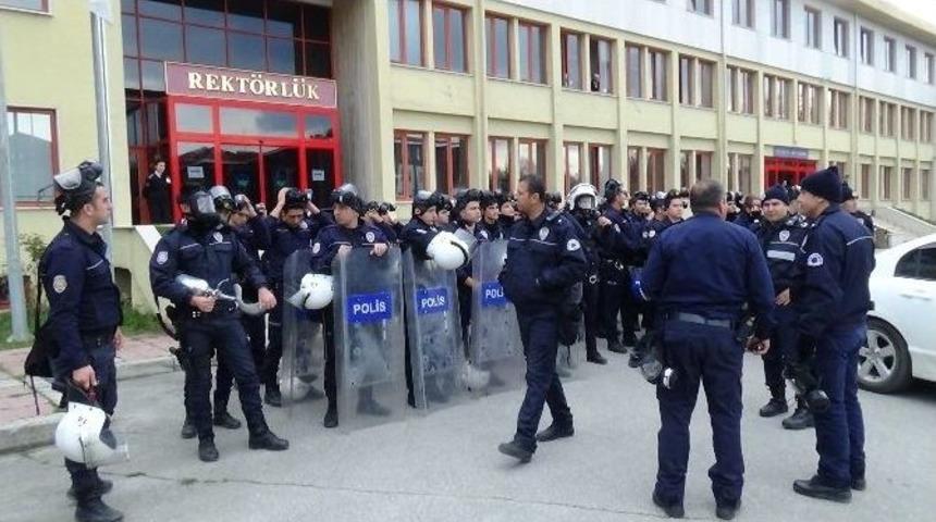 Gözaltına Alınan Öğrenciler Yine Eylem Yaptı