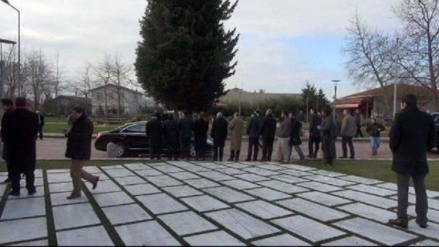 Abdullah Gül Cuma Namazını Fatih Ormanı Camii'nde Kıldı