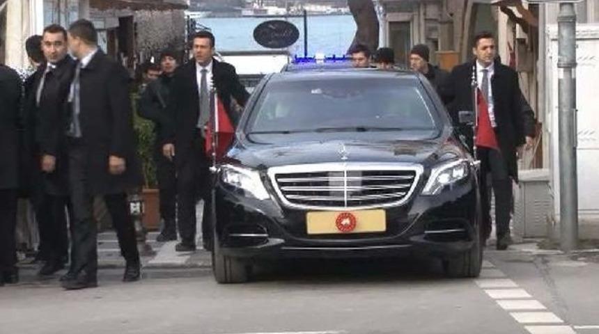 Cumhurbaşkanı Erdoğan Cuma Namazını Beylerbeyi'nde Kıldı