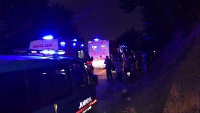 Fındık Işçilerini Taşıyan Minibüs Şarampole Yuvarlandı: 13 Yaralı