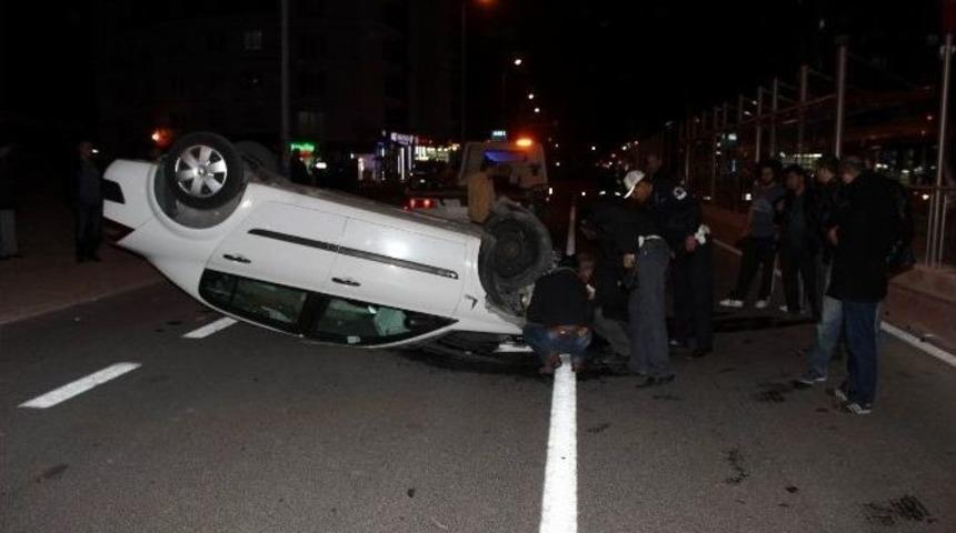 &Ccedil;ocuğun Kullandığı Otomobil Takla Attı