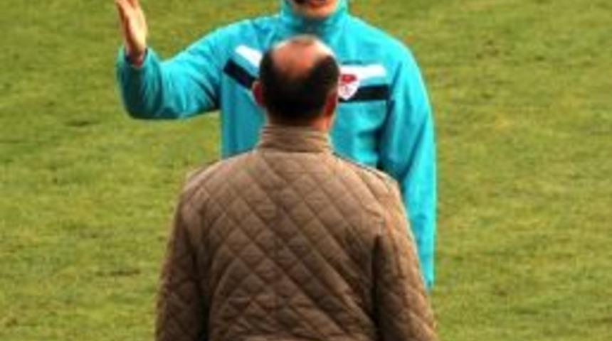 Denizlispor Teknik Direkt&ouml;r&uuml; Bizati&rsquo;ye İki Ma&ccedil; Ceza