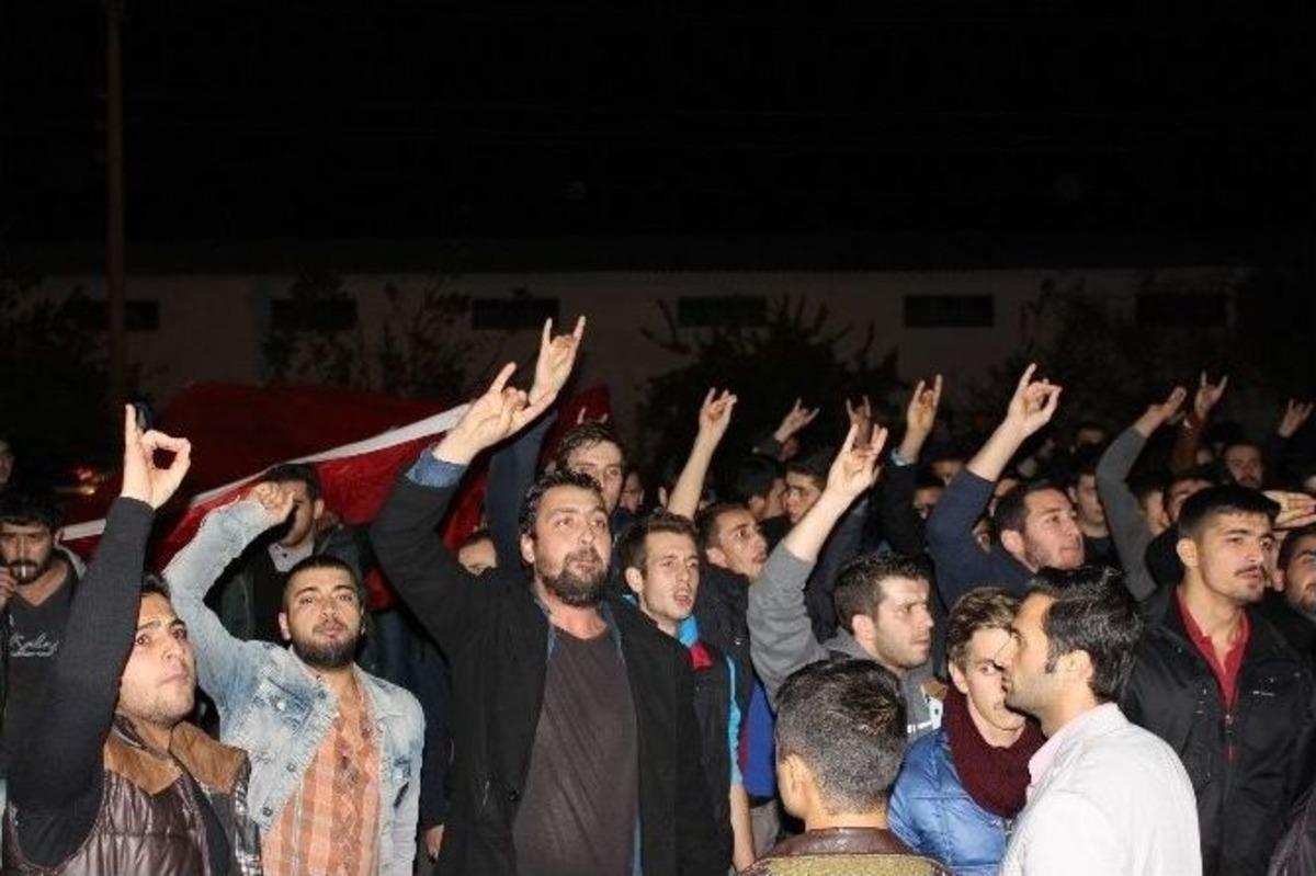 &Uuml;lk&uuml;c&uuml;ler Cezaevine Y&uuml;r&uuml;d&uuml;