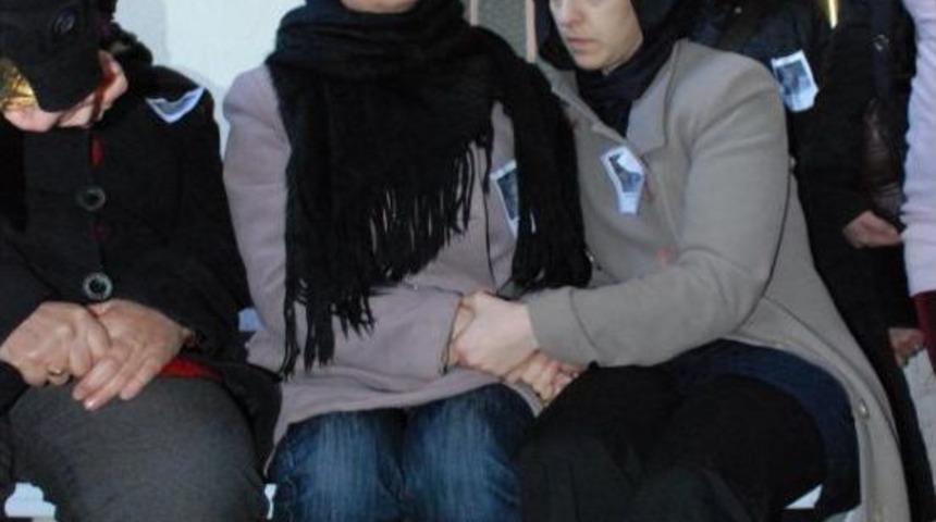 Kahraman Kaptan Toprağa Verildi