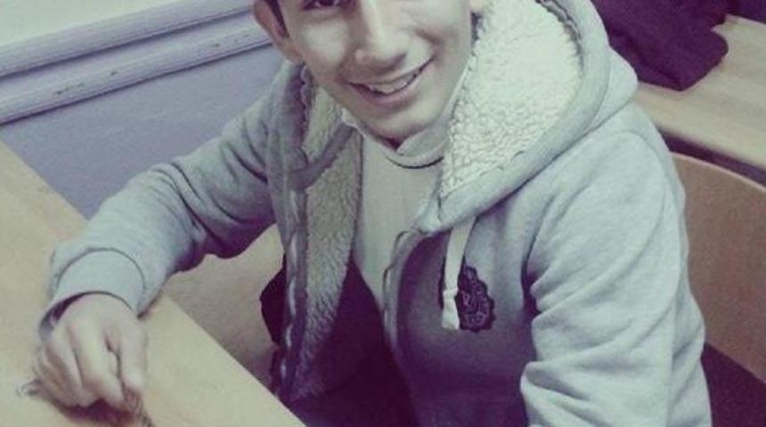 Solunum Yetmezliğinden &Ouml;len Liseli G&ouml;zyaşlarıyla Uğurlandı