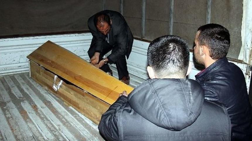 Karab&uuml;k&rsquo;te Esrarengiz Cinayet