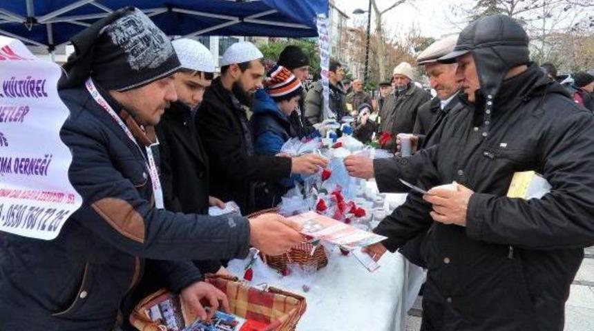 Cuma Namazı Çıkışı ‘Hz. Muhammed Kimlikli’ Mevlit Kandili Daveti