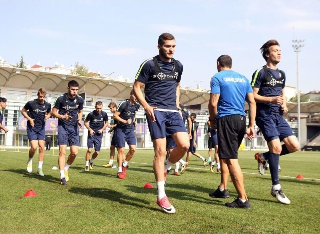 Osmanlıspor G&uuml;n&uuml; &Ccedil;ift Antrenmanla Tamamladı