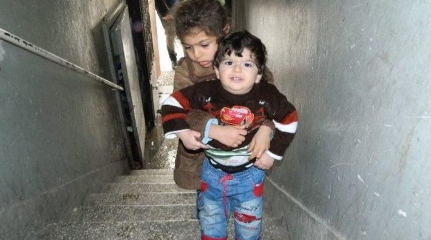 (&ouml;zel Haber) Suriyeli Reyhan&rsquo;ın Kardeş Sevgisi G&ouml;renleri Duygulandırıyor