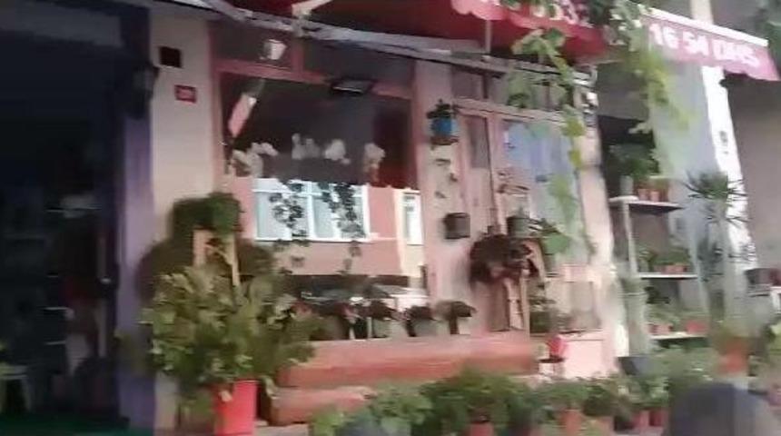 Ataşehir'de &Ccedil;i&ccedil;ek&ccedil;ide Silah Ticaretine Polis Baskını