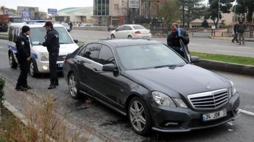 &Ccedil;aldığı Otomobil İle Sevgilisini Gezdirirken Yakalandı