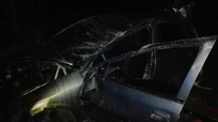 Kardeşinin Yaralandığı Kaza Yerine Giderken Tır &Ccedil;arpıp, &Ouml;ld&uuml;