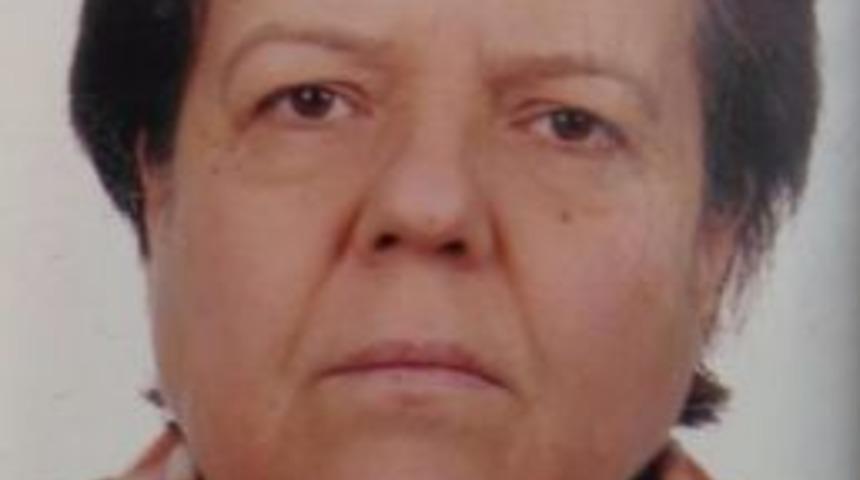 Ambulans&rsquo;ın &Ccedil;arptığı Yaşlı Kadın, Kaldırıldığı Hastanede Hayatını Kaybetti