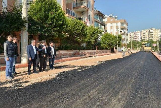 Başkan Böcek, Asfalt Çalışmalarını Yerinde İnceledi 1