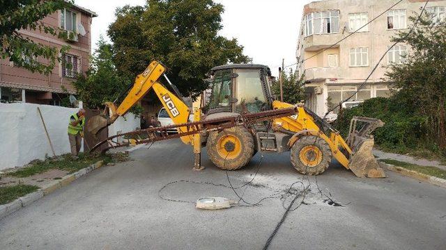 (&ouml;zel Haber) Hafriyat Kamyonu Ortalığı Savaş Alanına &Ccedil;evirdi 1