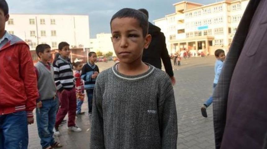 &Ouml;ğrenci D&ouml;ven Hizmetli Hakkında Soruşturma