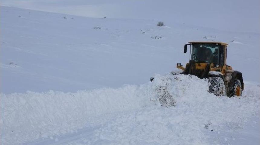 B&uuml;y&uuml;kşehir Belediyesi Karla M&uuml;cadele &Ccedil;alışmaları