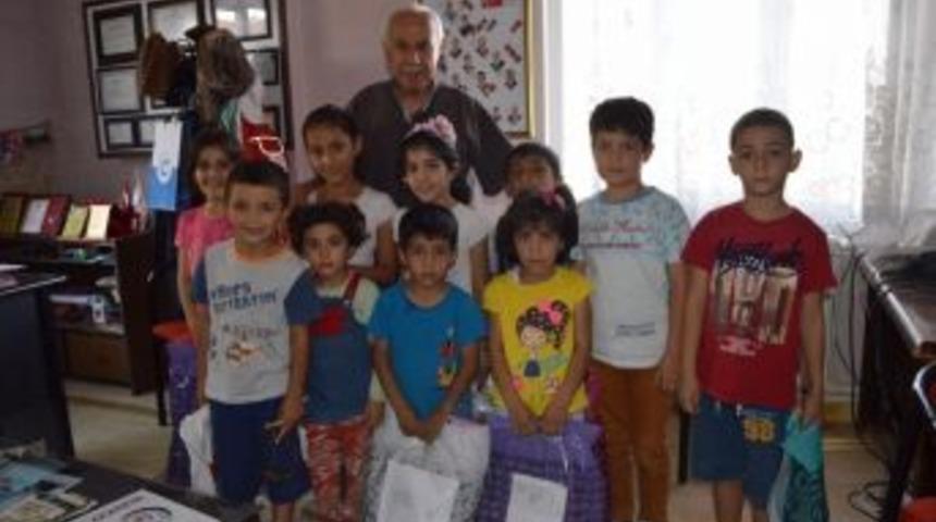 Kızılay&rsquo;dan &Ouml;ğrencilere Kırtasiye Yardımı