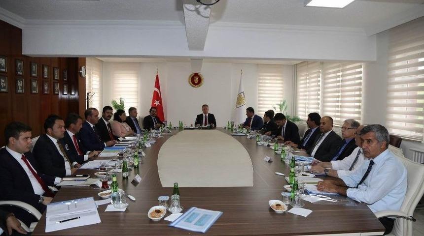 Vali G&uuml;l:" Devam Eden 320 Projemiz Var"