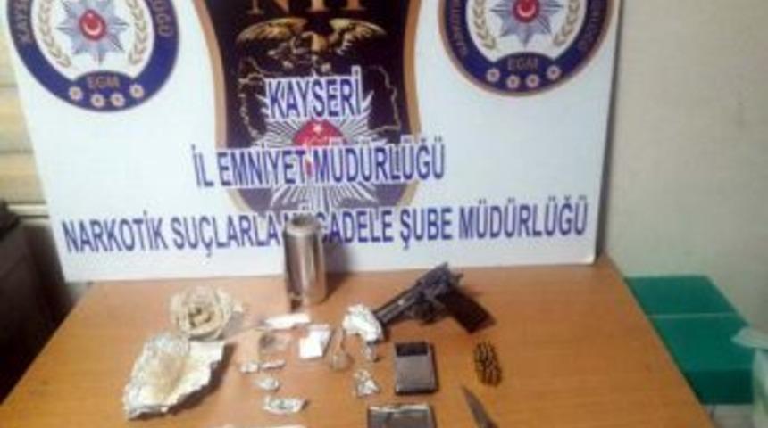 Uyuşturucu Satıcısı Yakalandı