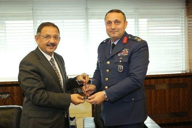 Kayseri Büyükşehir Belediye Başkanı Mehmet Özhaseki: 1