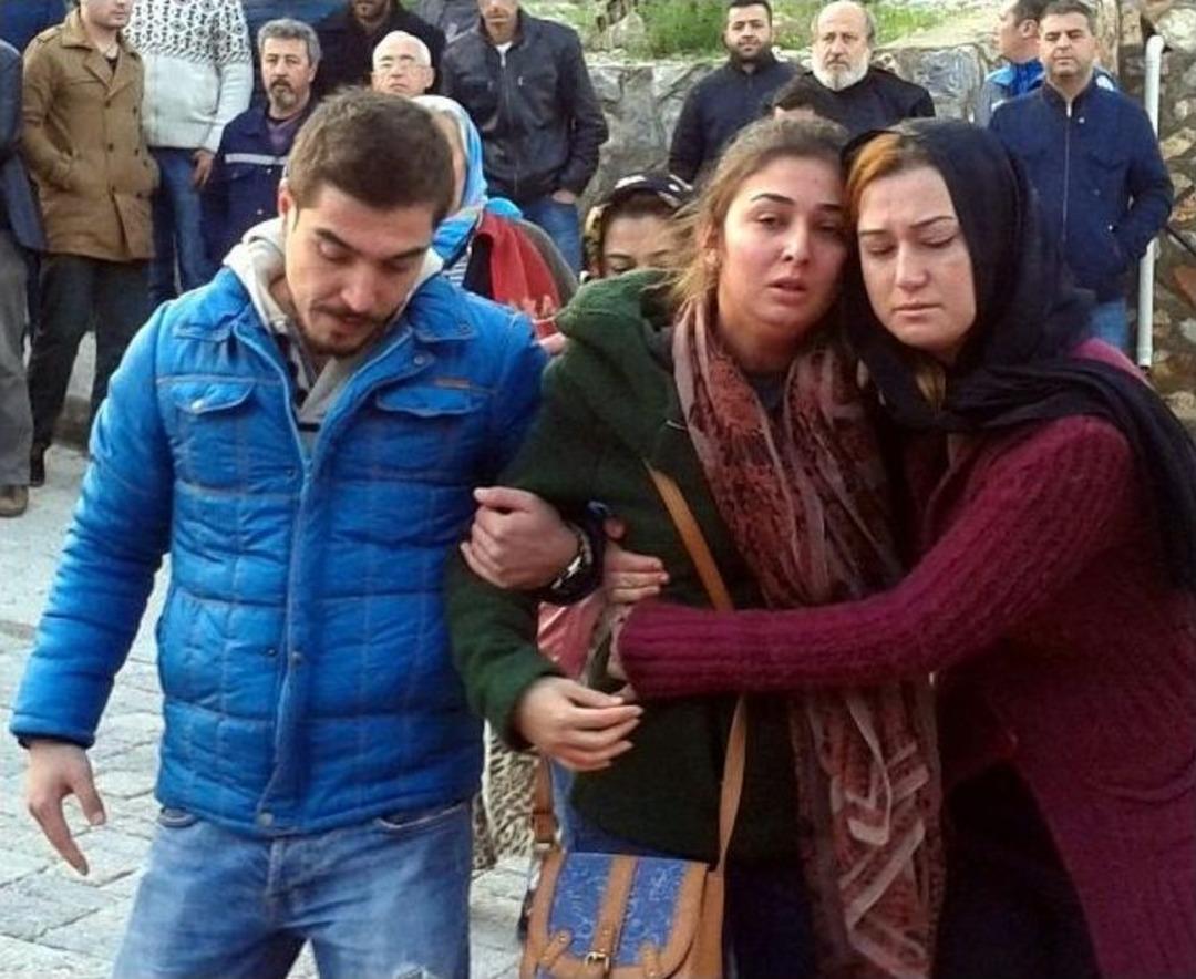 Sevgilisiyle Barıştığı G&uuml;n &Ouml;len Gen&ccedil; Kız Toprağa Verildi